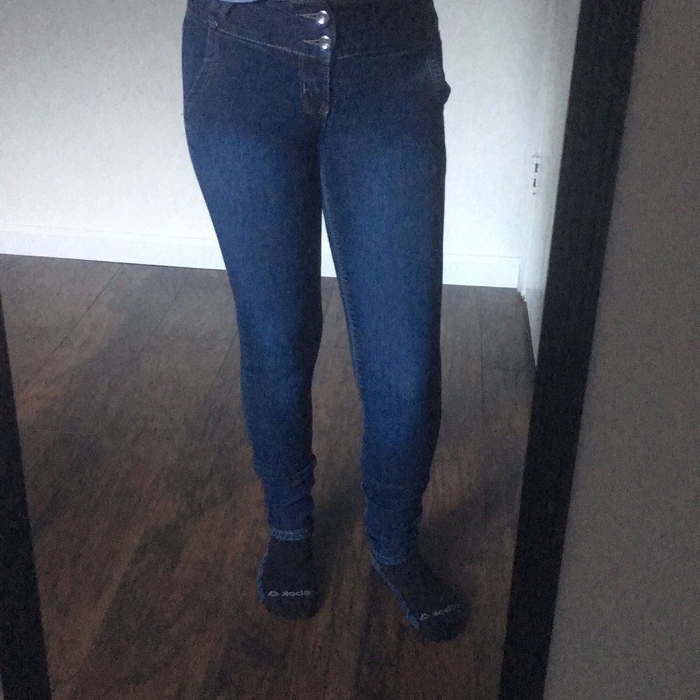 Low waisted pants